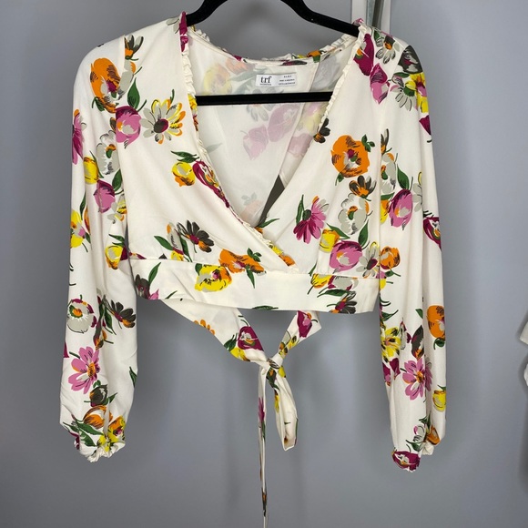 Cropped shirt - Picture 3 of 5